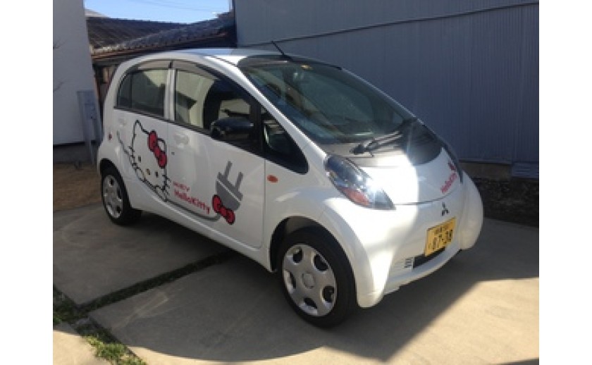 キティちゃんな電気自動車♪
