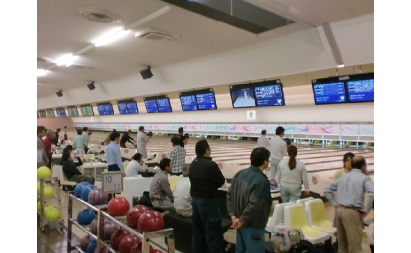 毎年恒例、春のボウリング大会